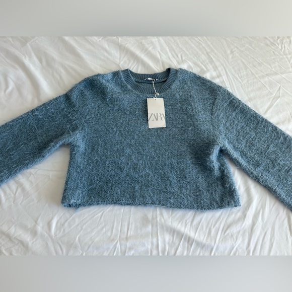 Zara fuzzy sweater - Picture 4 of 8